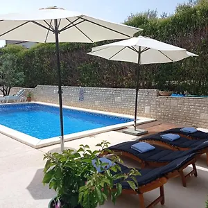  Apartment Gregovica